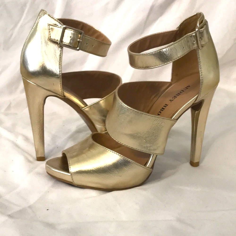 Audrey Brooke gold heel
